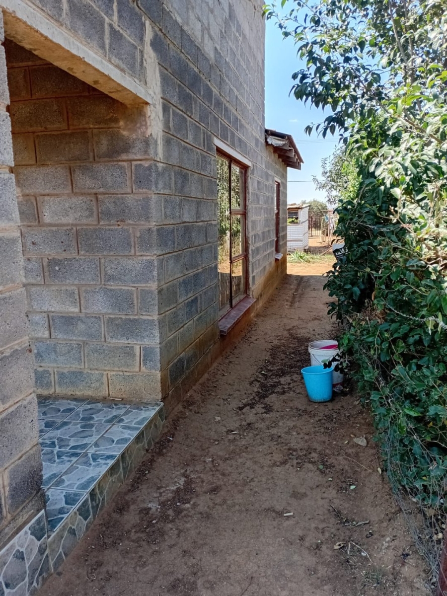  Bedroom Property for Sale in Botshabelo R Free State